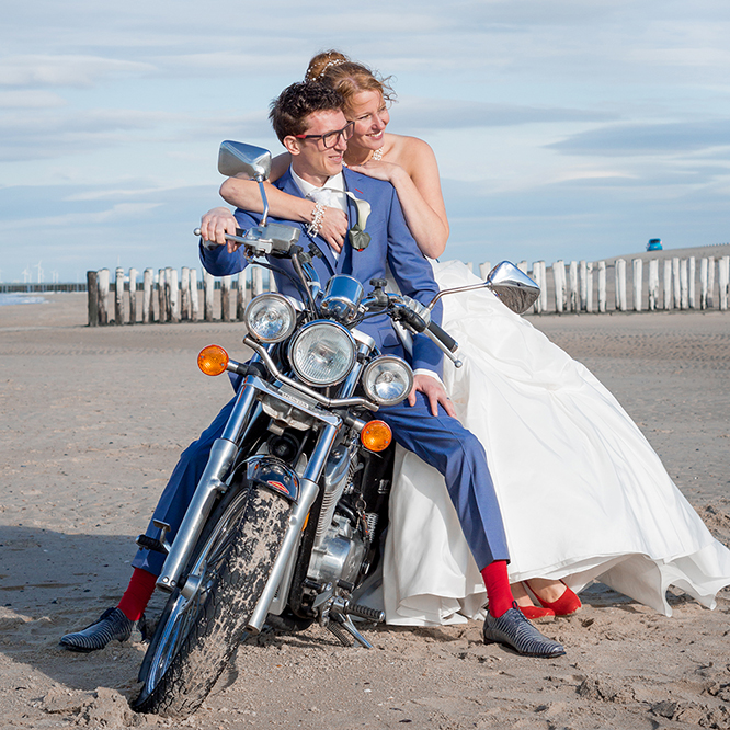 Bruidsreportage huwelijk strand